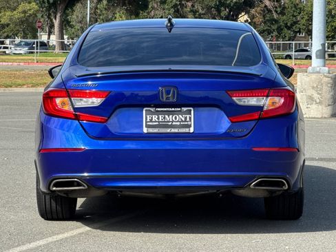 Used 2022 Honda Accord Sport image 4