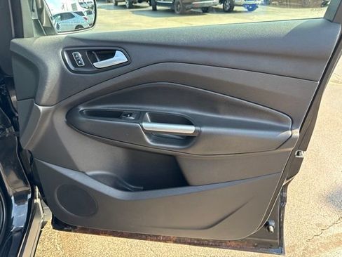 Used 2015 Ford Escape SE w/ SE Chrome Package FWD image 27