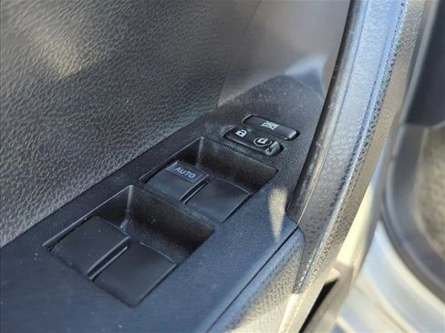 Used 2014 Toyota Corolla L image 8