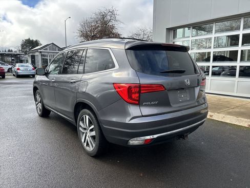 Used 2017 Honda Pilot Elite image 3