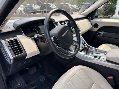 Used 2019 Land Rover Range Rover Sport HSE AWD/4WD image 18