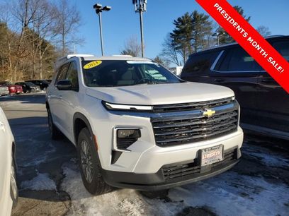 Used 2024 Chevrolet Traverse LT w/ Trailering Package