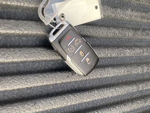 Used 2019 RAM 1500 Laramie image 64