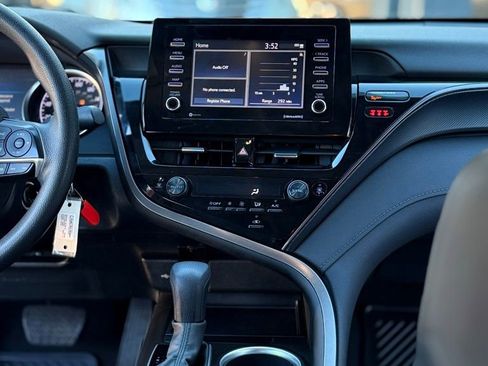 Used 2023 Toyota Camry LE image 19