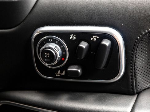 Used 2011 Land Rover Range Rover Autobiography image 25