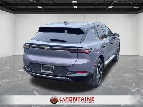 Used 2024 Chevrolet Equinox EV LT w/ LPO, Interior Storage Package image 5