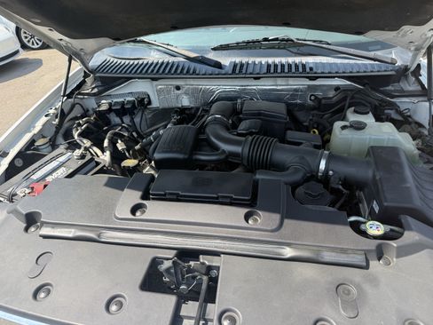 Used 2012 Ford Expedition XLT AWD/4WD image 22