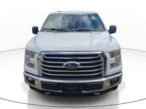 Used 2015 Ford F150 XLT w/ Equipment Group 302A Luxury AWD/4WD image 2