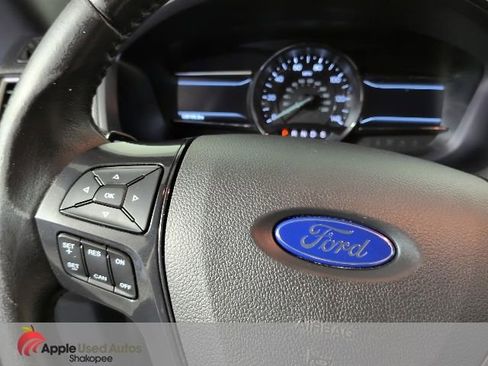 Used 2016 Ford Explorer XLT w/ Equipment Group 202A AWD/4WD image 28