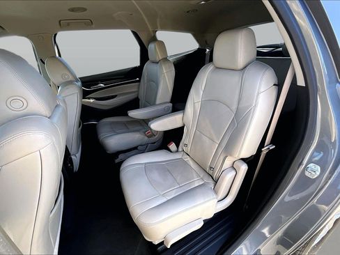 Used 2019 Buick Enclave Essence image 22