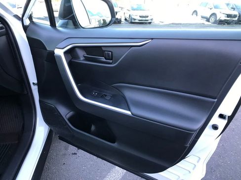 Used 2023 Toyota RAV4 LE image 31