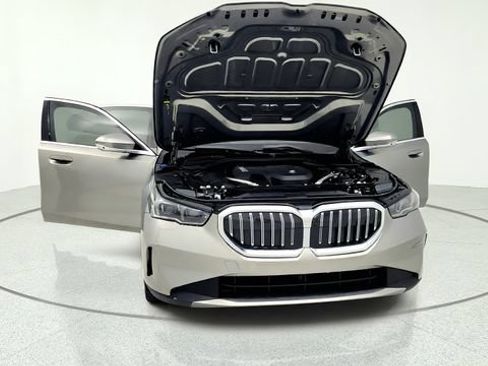 Used 2026 BMW 530i RWD image 12