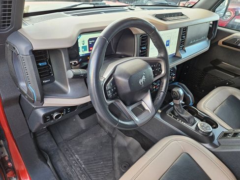 Used 2024 Ford Bronco Wildtrak image 15