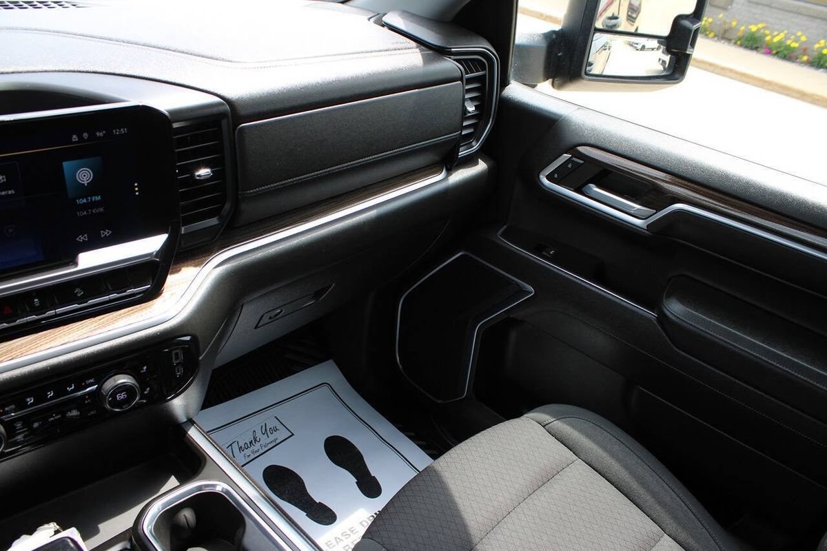 Used 2022 Chevrolet Silverado 1500 RST AWD/4WD image 18