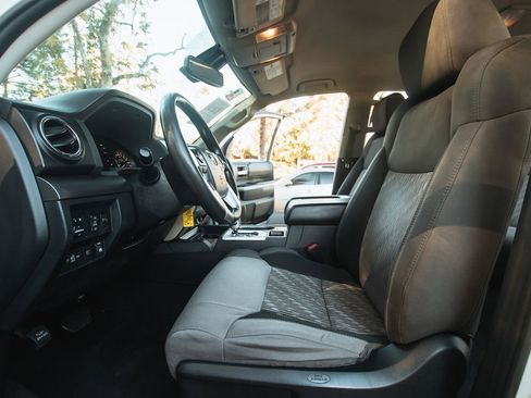 Used 2018 Toyota Tundra SR5 image 24