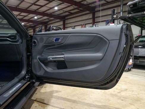 Used 2024 Ford Mustang GT Premium image 31