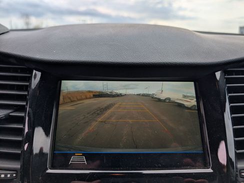 Used 2018 Chevrolet Trax LT w/ LT Convenience Package image 16