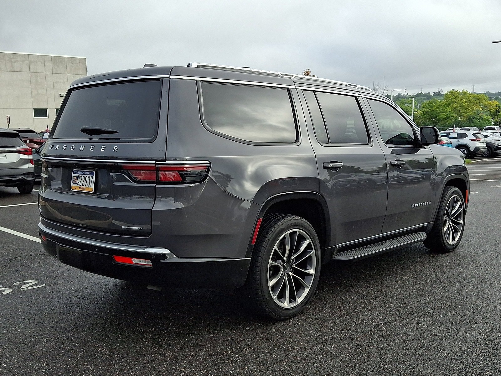 Used 2022 Jeep Wagoneer Series II w/ Premium Group I AWD/4WD image 6