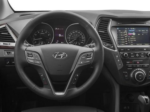 Used 2017 Hyundai Santa Fe Limited AWD/4WD image 10