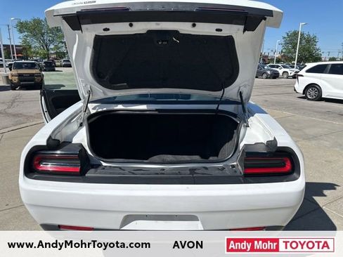 Used 2019 Dodge Challenger SXT RWD image 27