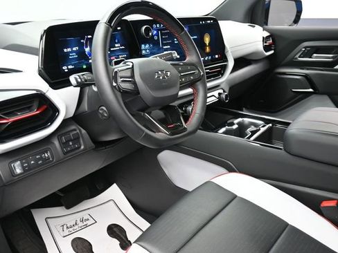 Used 2025 Chevrolet Silverado EV RST image 14