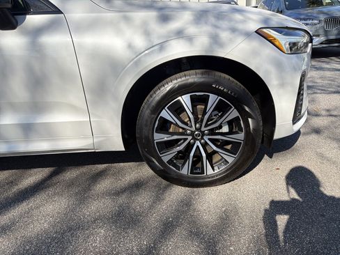 Certified 2025 Volvo XC60 B5 Core image 13