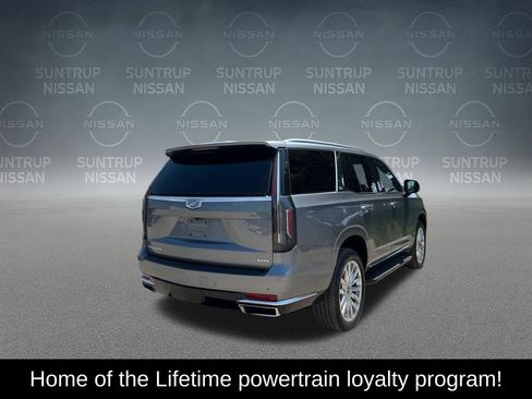Used 2022 Cadillac Escalade Luxury AWD/4WD image 4