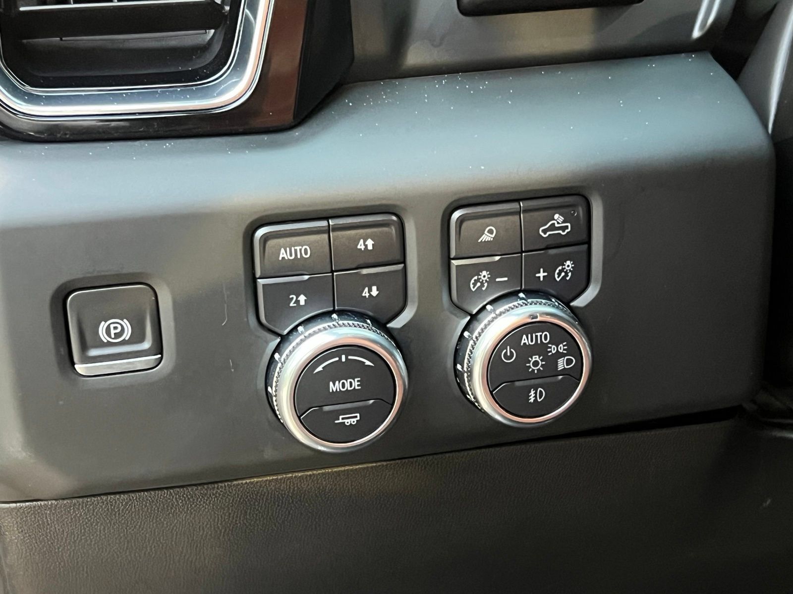 Used 2024 GMC Sierra 1500 Denali Ultimate AWD/4WD image 28