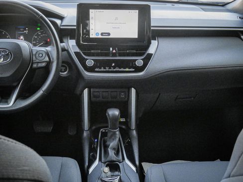 Used 2023 Toyota Corolla Cross SE AWD/4WD image 27