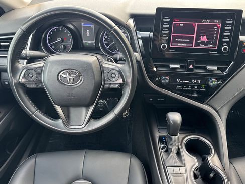 Used 2023 Toyota Camry SE image 18