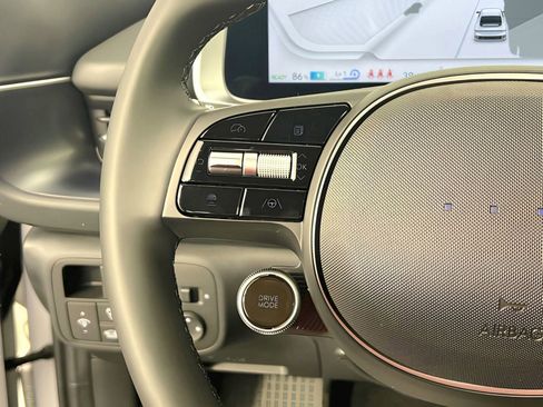 Used 2025 Hyundai Ioniq 6 SEL image 13