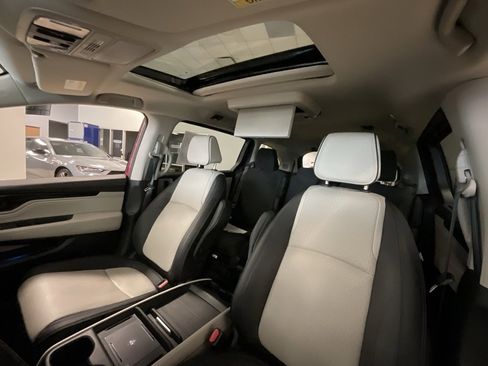 Used 2025 Honda Odyssey Elite image 10