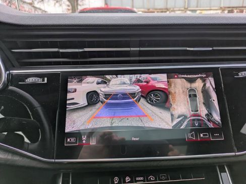 Used 2021 Audi Q8 Premium Plus w/ Premium Plus Package image 18