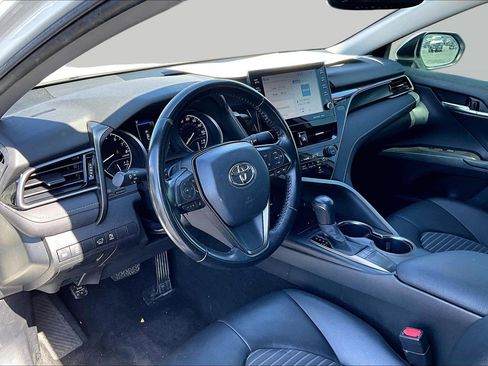 Used 2022 Toyota Camry SE w/ Audio Upgrade Package FWD image 12