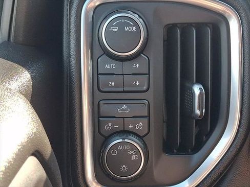 Used 2021 Chevrolet Silverado 1500 LT AWD/4WD image 23
