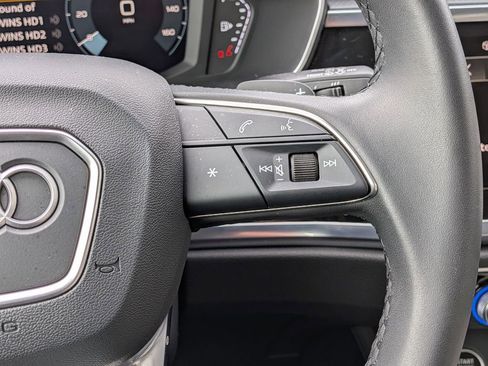 Used 2025 Audi Q3 2.0T Premium w/ Convenience Package image 17