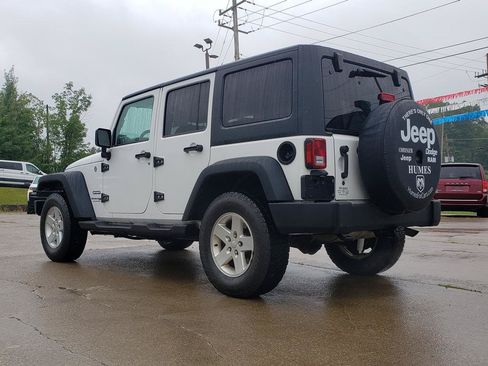 Used 2018 Jeep Wrangler Unlimited Sport S AWD/4WD image 5