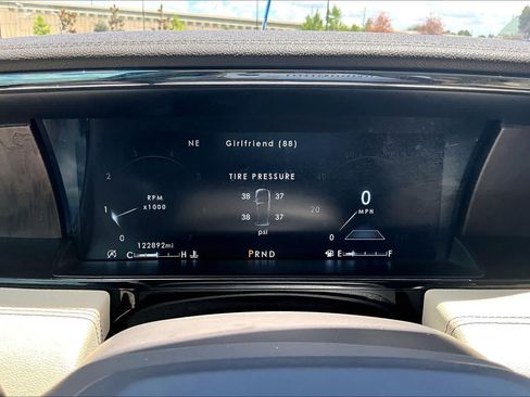 Used 2019 Lincoln Navigator Select w/ Technology Package AWD/4WD image 24