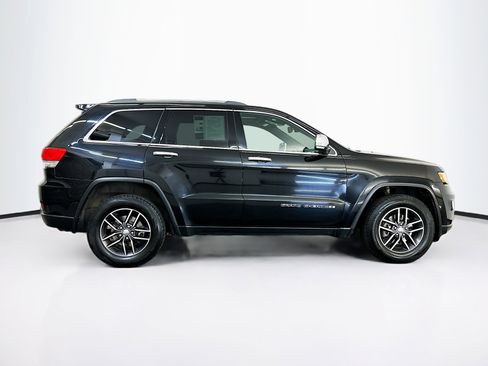 Used 2018 Jeep Grand Cherokee Limited image 10