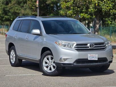 Used 2011 Toyota Highlander SE