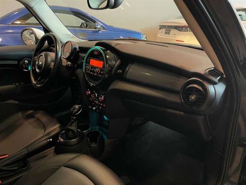 Used 2016 MINI Cooper 4-Door Hardtop image 51