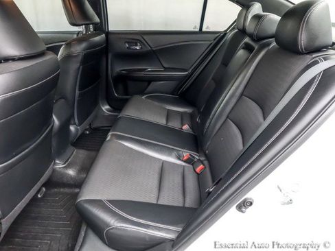 Used 2016 Honda Accord Sport image 13