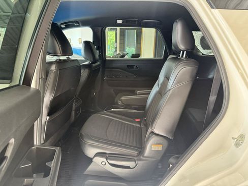 Used 2024 Nissan Pathfinder Rock Creek AWD/4WD image 19