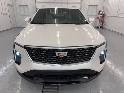 Used 2024 Cadillac XT4 Premium Luxury w/ Technology Package FWD image 12