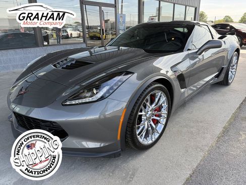 Used 2016 Chevrolet Corvette Z06 Coupe w/ 3LZ w/ 3LZ Preferred Equipment Group RWD image 1