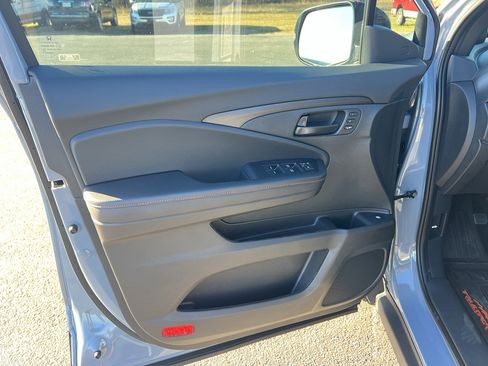 Certified 2025 Honda Ridgeline TrailSport+ image 25