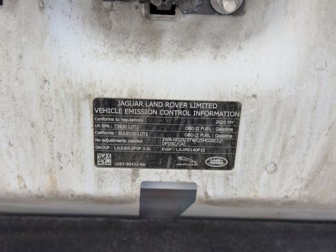 Used 2020 Land Rover Range Rover Velar R-Dynamic HSE image 17