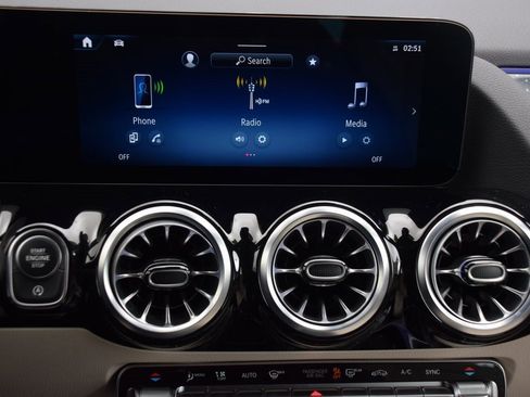 Certified 2025 Mercedes-Benz GLA 250 image 25