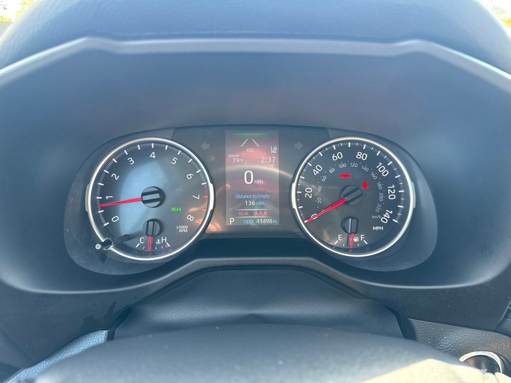 Used 2019 Toyota RAV4 XLE Premium AWD/4WD image 13