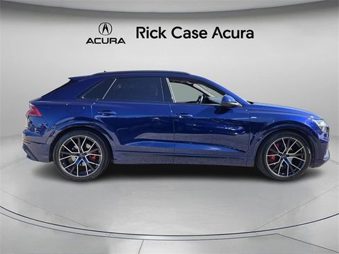 Used 2019 Audi Q8 Prestige w/ Luxury Package image 4